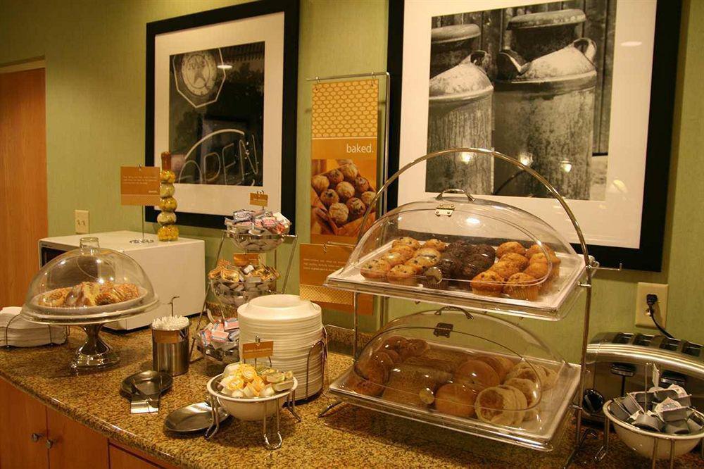 Seffner Hampton Inn & Suites Tampa East Casino Area מסעדה תמונה