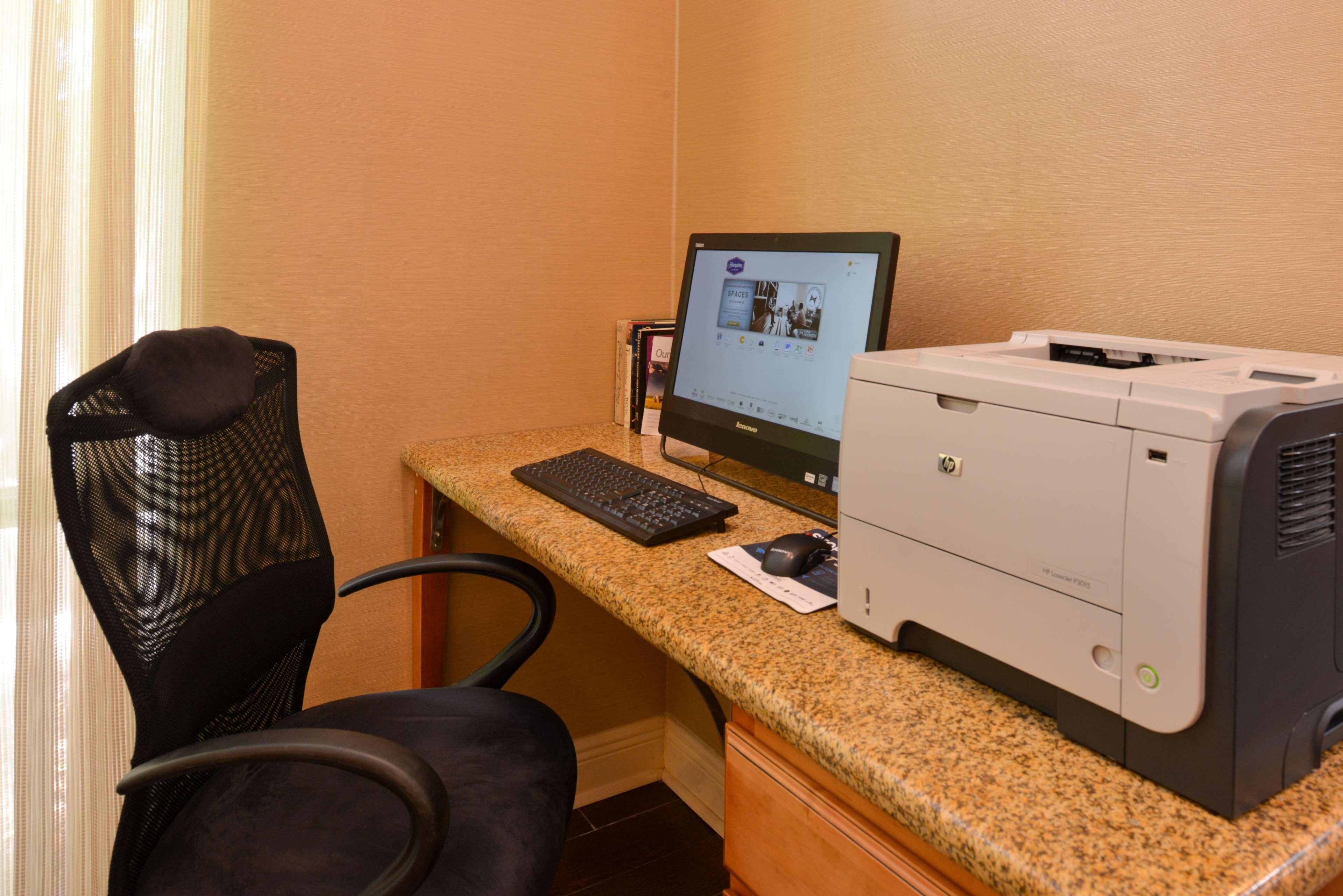 Seffner Hampton Inn & Suites Tampa East Casino Area מראה חיצוני תמונה