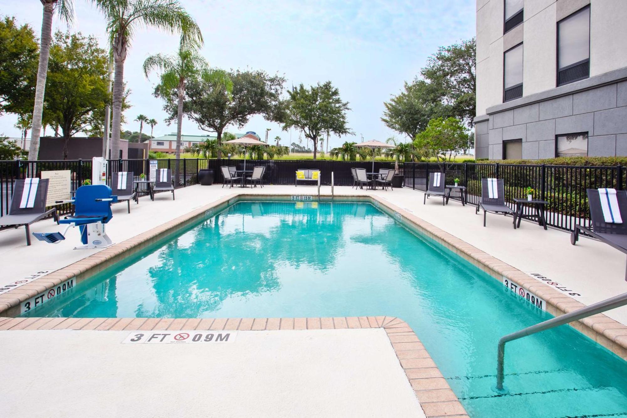 Seffner Hampton Inn & Suites Tampa East Casino Area מראה חיצוני תמונה